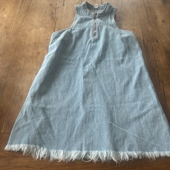 GUESS Sleeveless Stella Front-Zip Denim Jean Dress - Picture 3 of 7